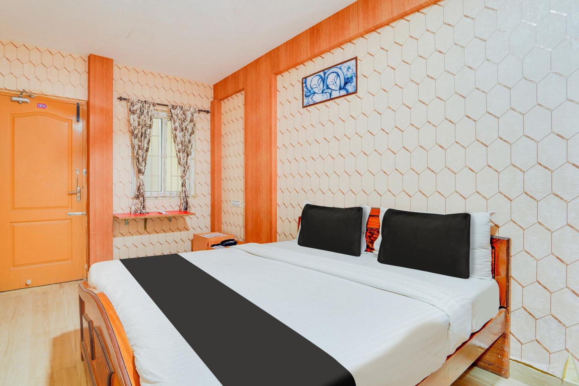 Super Hotel O Airport Road Коимбатур Экстерьер фото
