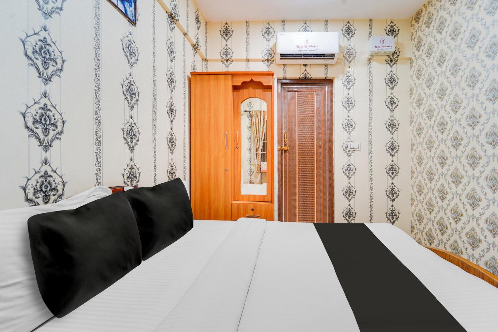 Super Hotel O Airport Road Коимбатур Экстерьер фото