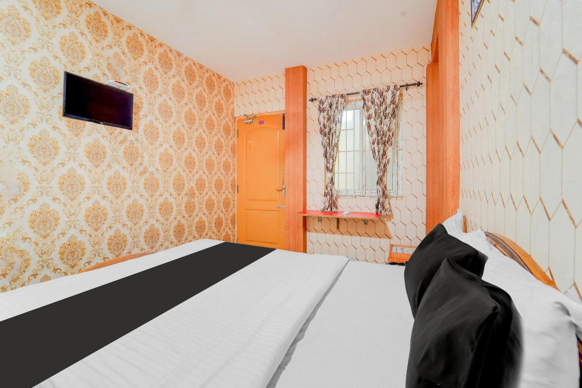 Super Hotel O Airport Road Коимбатур Экстерьер фото