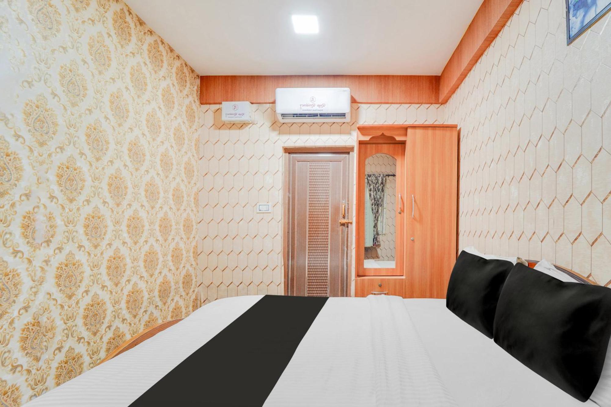 Super Hotel O Airport Road Коимбатур Экстерьер фото